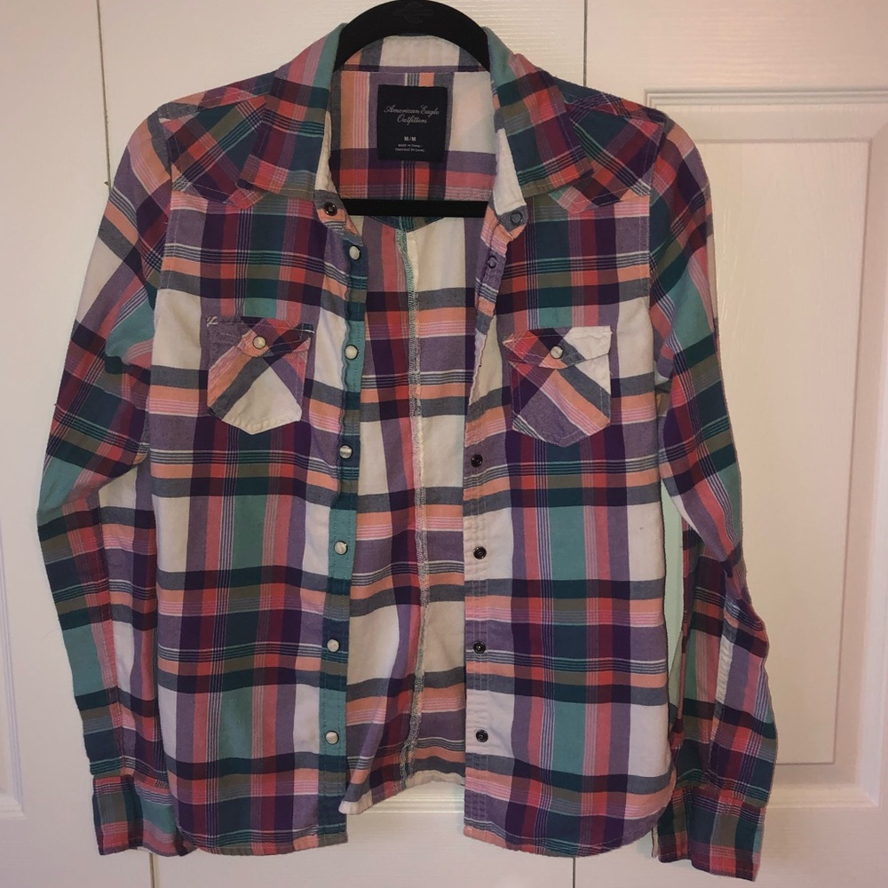 AEO Plaid Button Down Long Sleeve Shirt Medium